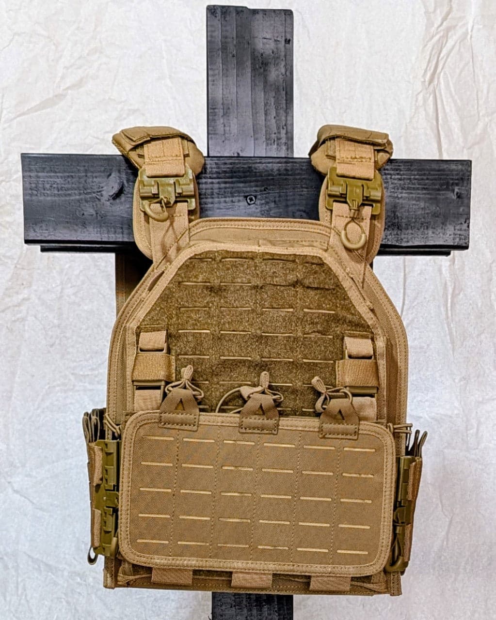 Elite in Coyote Brown